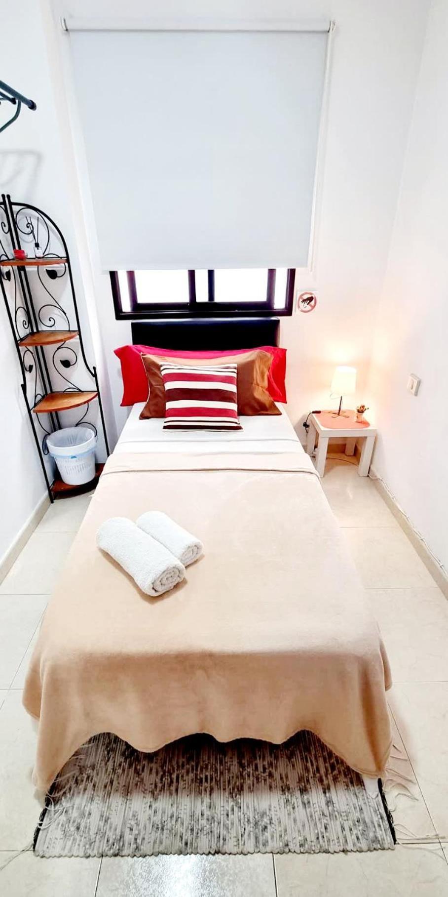 Almar We Go! Habitaciones Privadas En Alcala - Private Rooms - Pieces Privees - In Shared Apartment Bagian luar foto